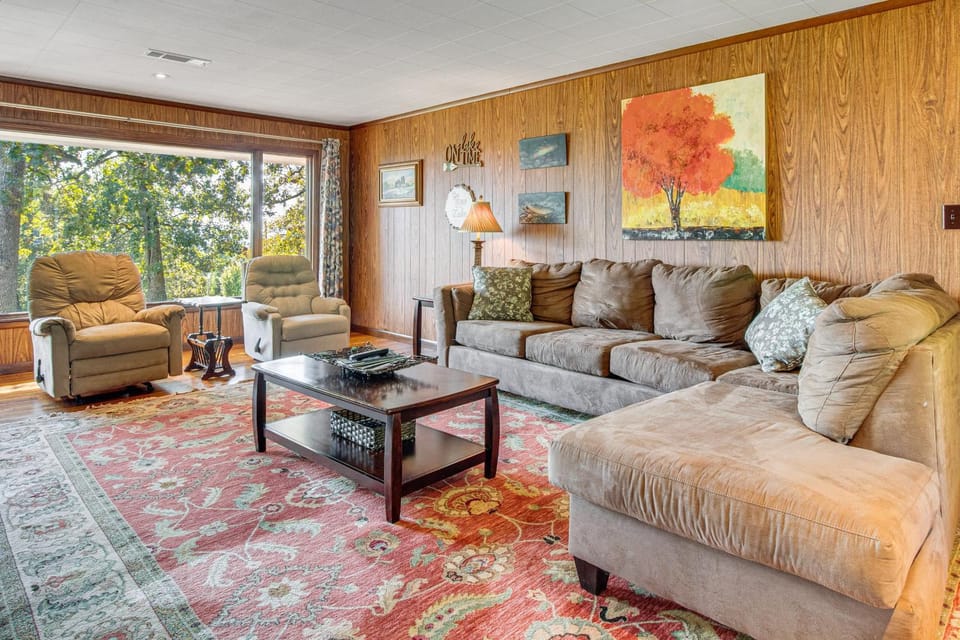 Private Yard & Grill: Retreat Near Norfolk Lake! House in Norfork Lake