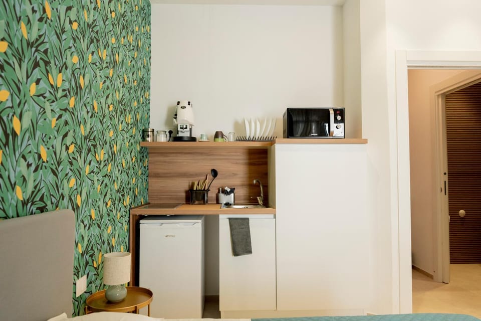 Coffee/tea facilities, Kitchen or kitchenette