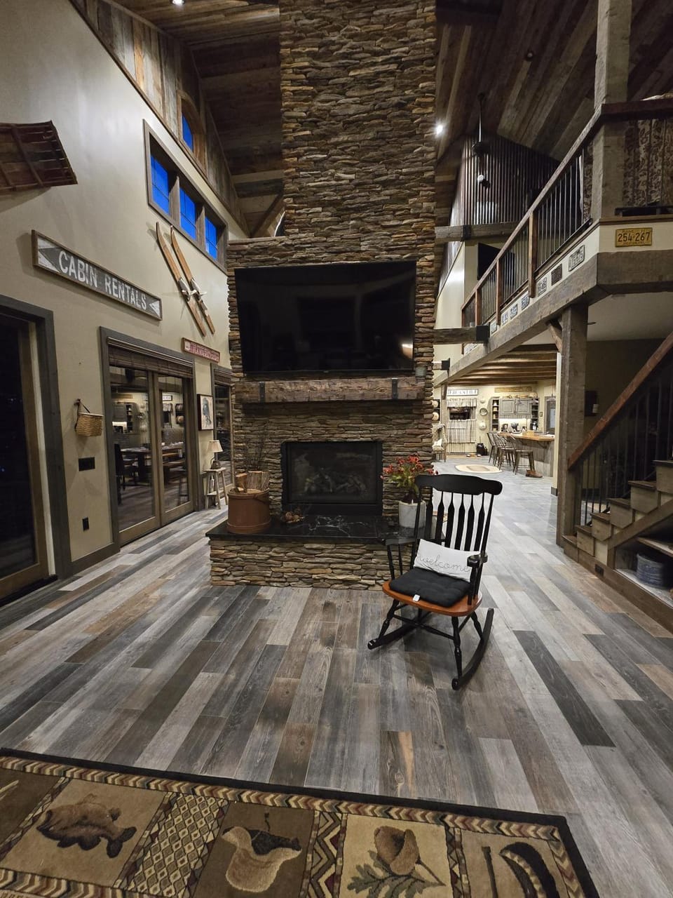TV and multimedia, Living room, Seating area, fireplace