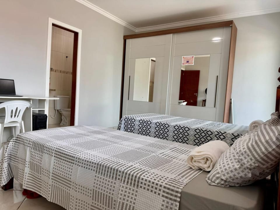 Shower, Bed, Bathroom, Coffee/tea facilities, Kitchen or kitchenette, Dining area, Bedroom, flat iron, hair dryier, internet, microwave, stove, towels, wardrobe, air conditioner