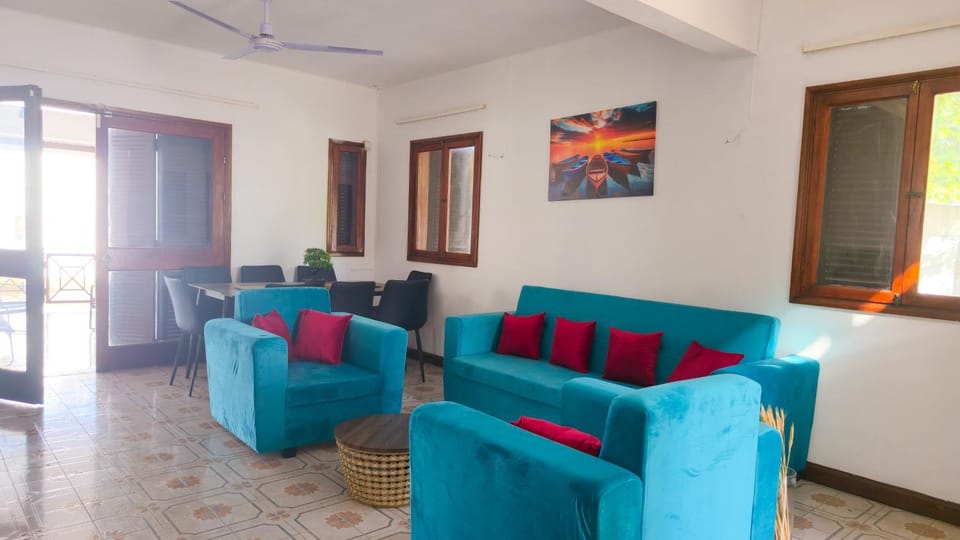 Spacious Seafront Villa with seaview terrace and beach access Villa in Rivière du Rempart District, Mauritius