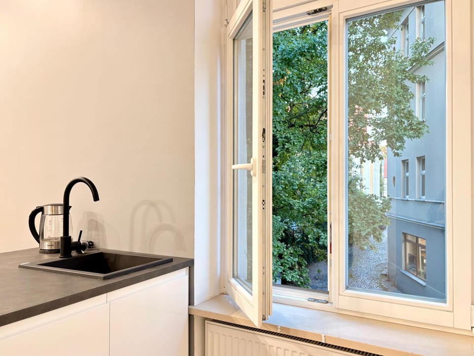 Kitchen or kitchenette, Street view