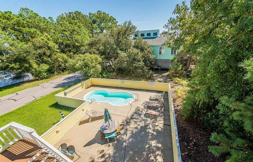 Latitude Adjustment - Corolla, Ocean Sands, 525 Yards to Beach, Oceanside, Pool, Hot Tub, Tennis House in Corolla