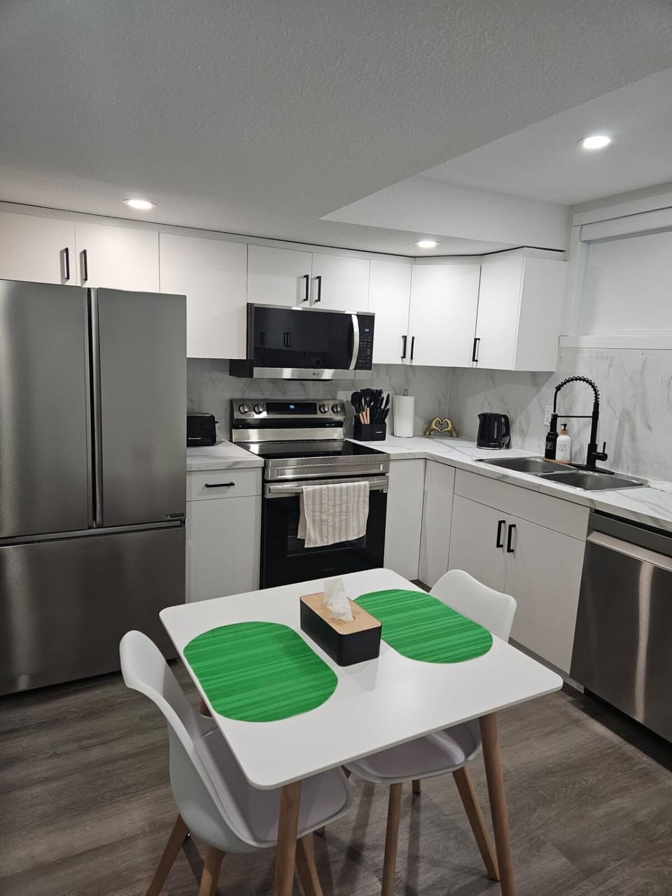 Kitchen or kitchenette, Dining area, dishwasher, oven, stove, toaster