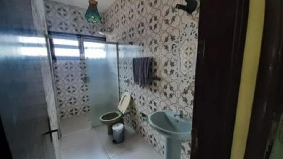 Cantinho Charmoso no Guarujá House in State of São Paulo