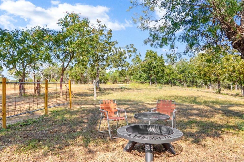 Relaxing River Getaway for 5 Unwind and Unplug House in New Braunfels