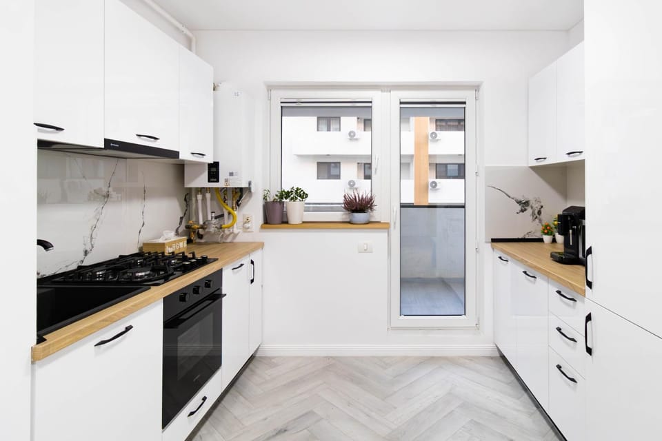 Kitchen or kitchenette, oven, stove