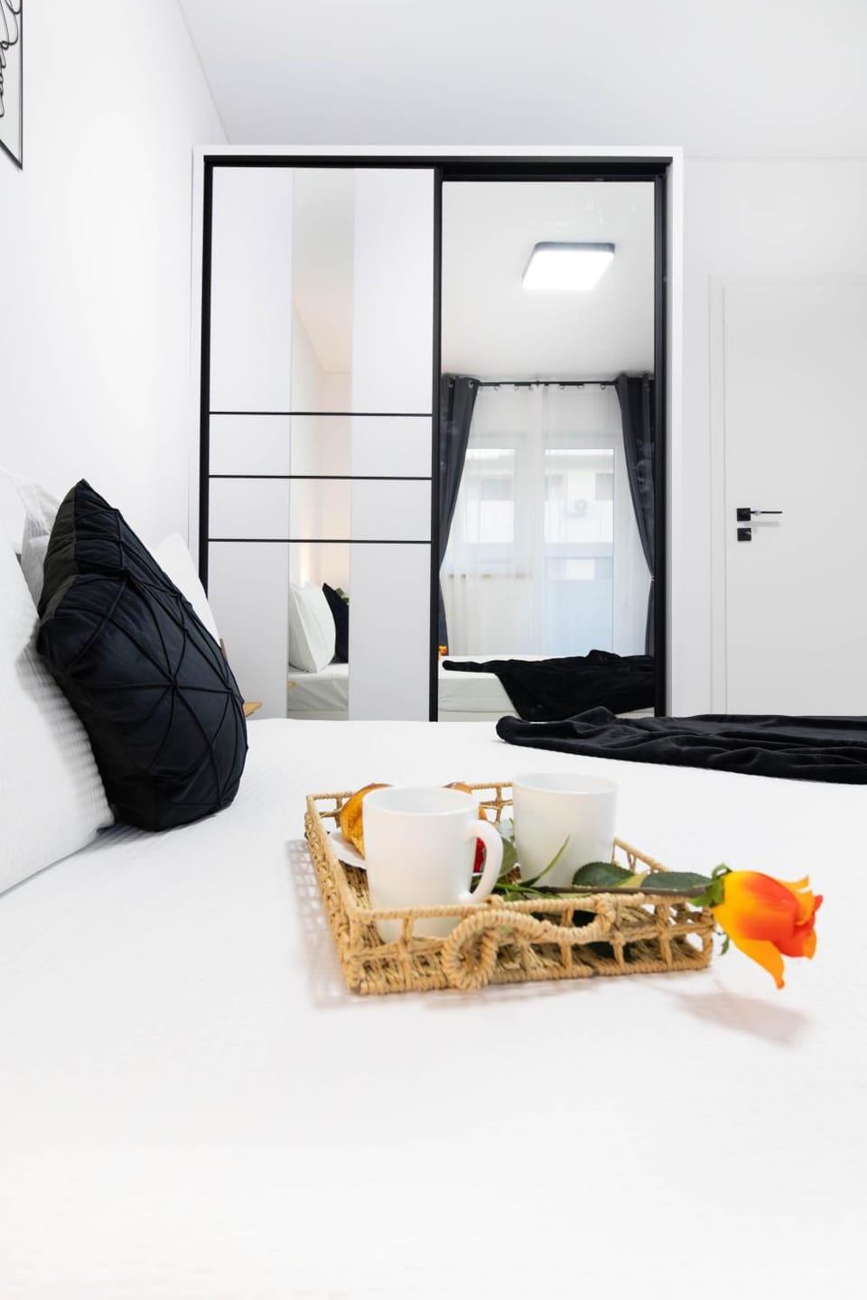 Bed, Photo of the whole room, Seating area, Bedroom