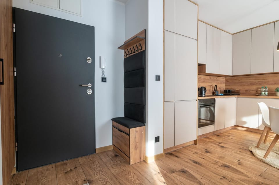 Kitchen or kitchenette, Dining area, dishwasher, oven, stove