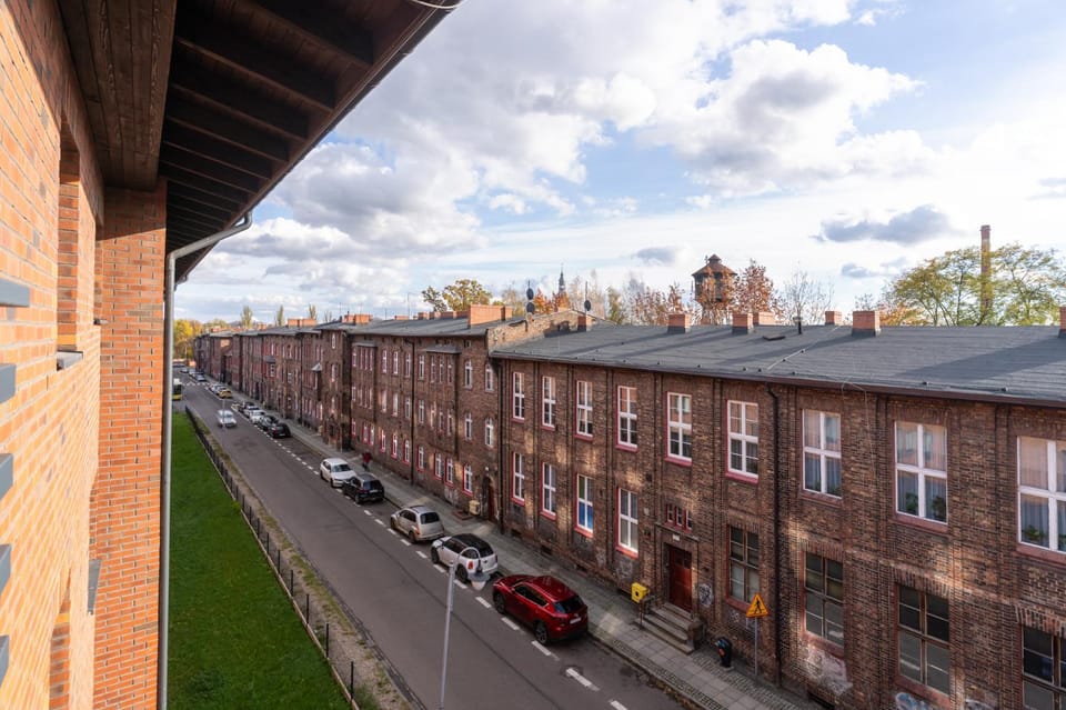 Neighbourhood, City view, Street view, Location