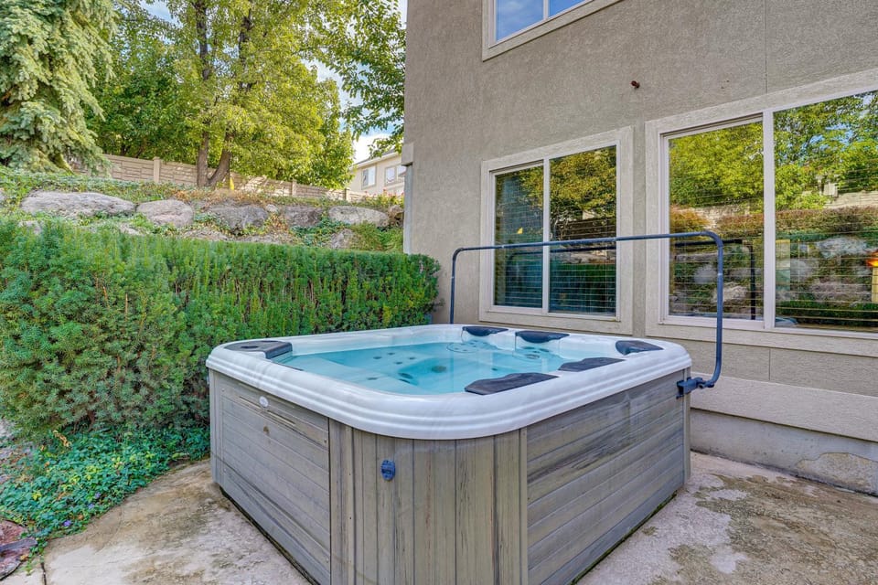 Elegant 6,300-Sq-Ft Family Home w/ Hot Tub in Orem House in Orem
