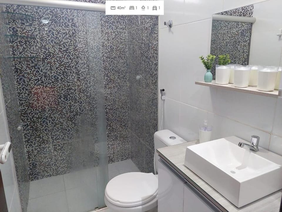 Toilet, Bathroom, towels