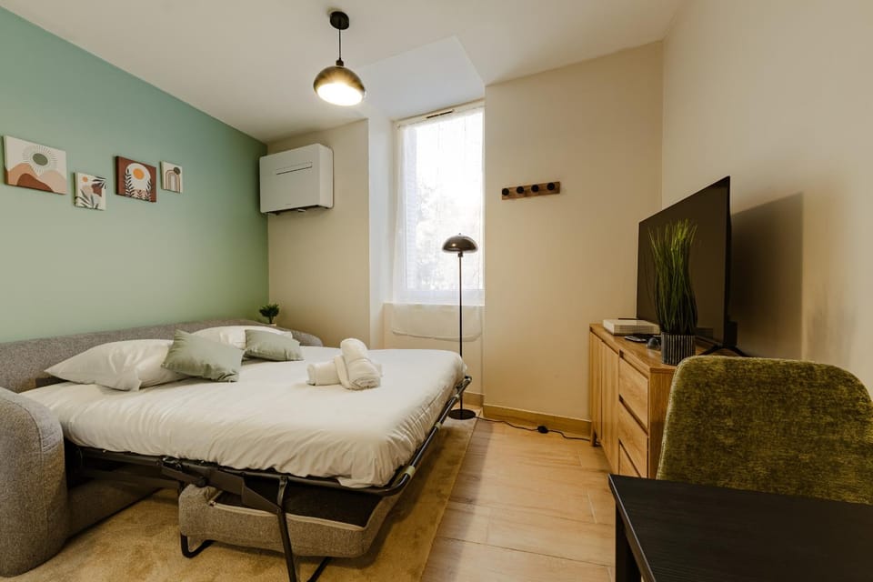 Le Petit Hôtel Apartment in Valence