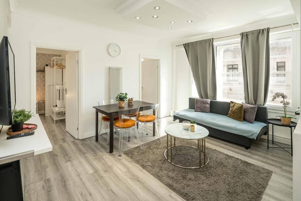 Stylish 2-Bed Flat with Sofa Bed Apartment in City of Westminster