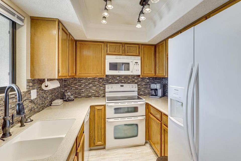 Pool, Lake & Sun! Havasu Hot Spot By London Bridge House in Lake Havasu City