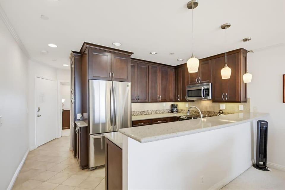 Beach View Condo in the heart of Pacific Beach! House in Pacific Beach