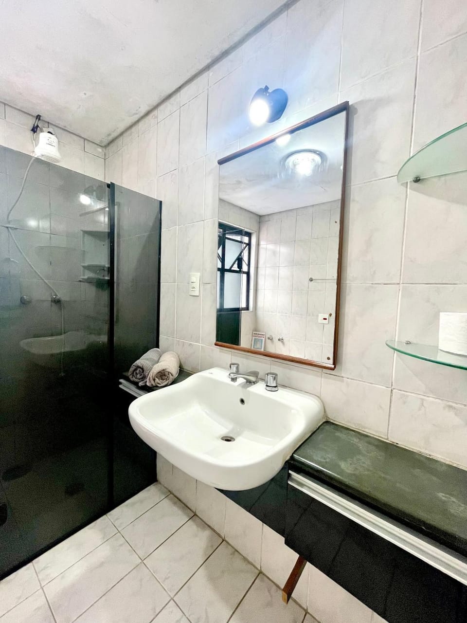 Shower, Bathroom, towels