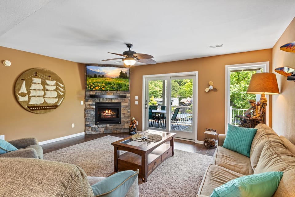 TV and multimedia, Living room, Seating area