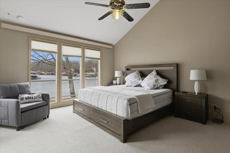 Bed, Bedroom