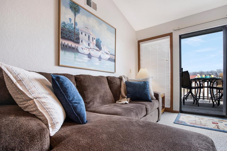 View (from property/room), Living room, Seating area