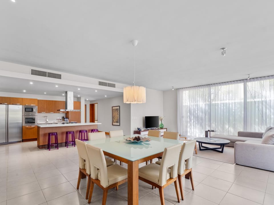 Stay at Ultravioleta Cabarete Beachfront Apartments by EvoKey Apartment in Cabarete