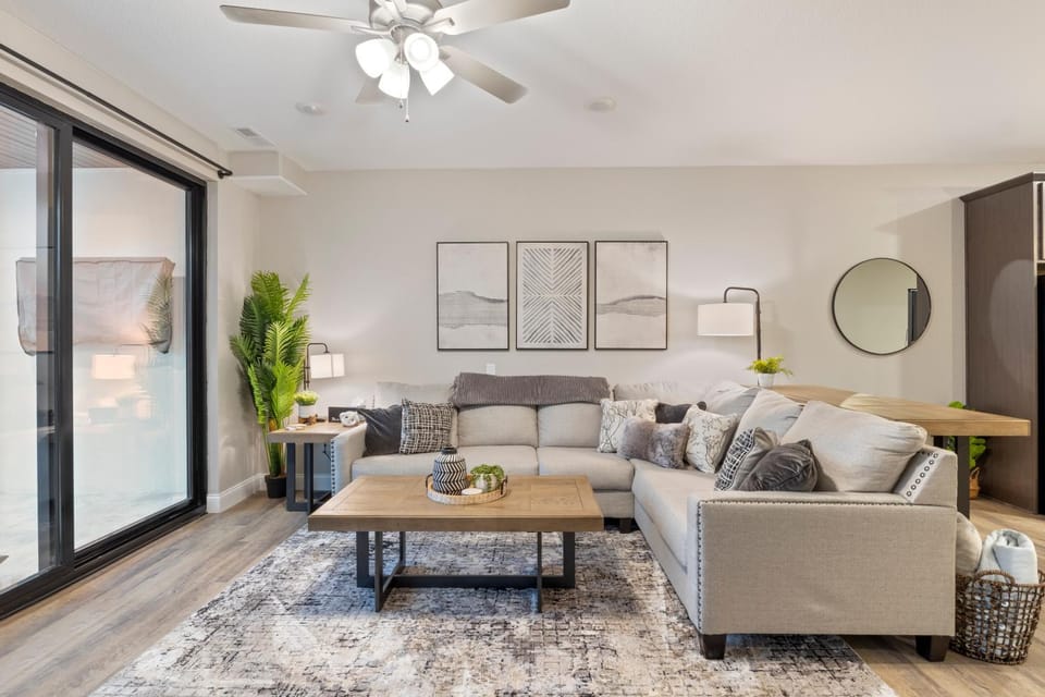 Living room, Seating area