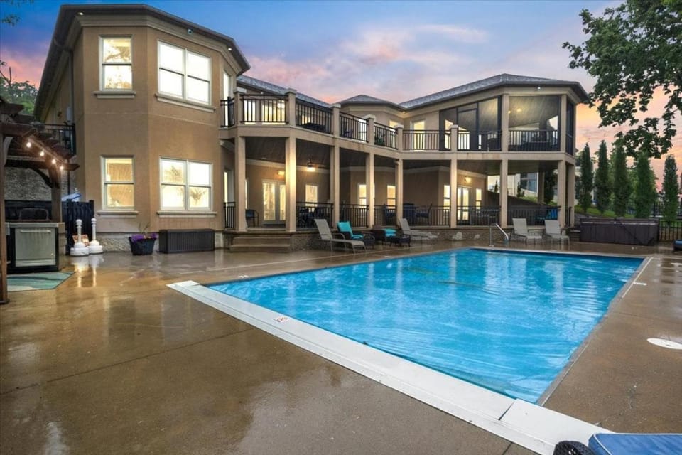 Property building, Swimming pool