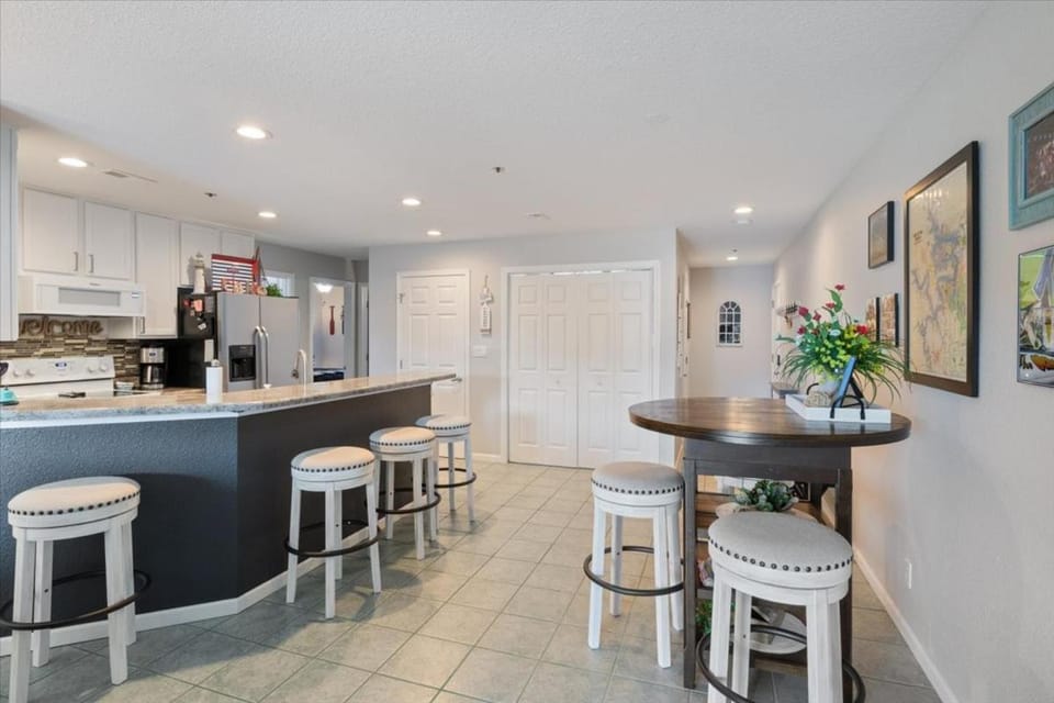 Kitchen or kitchenette, kitchen