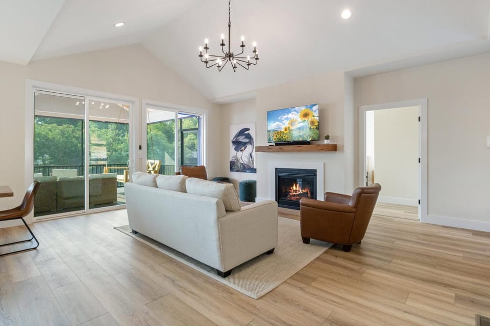 TV and multimedia, Living room, Seating area