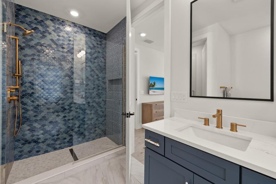 Brand NEW Oceanfront 5 Bedroom with 3 masters House in Estero Island
