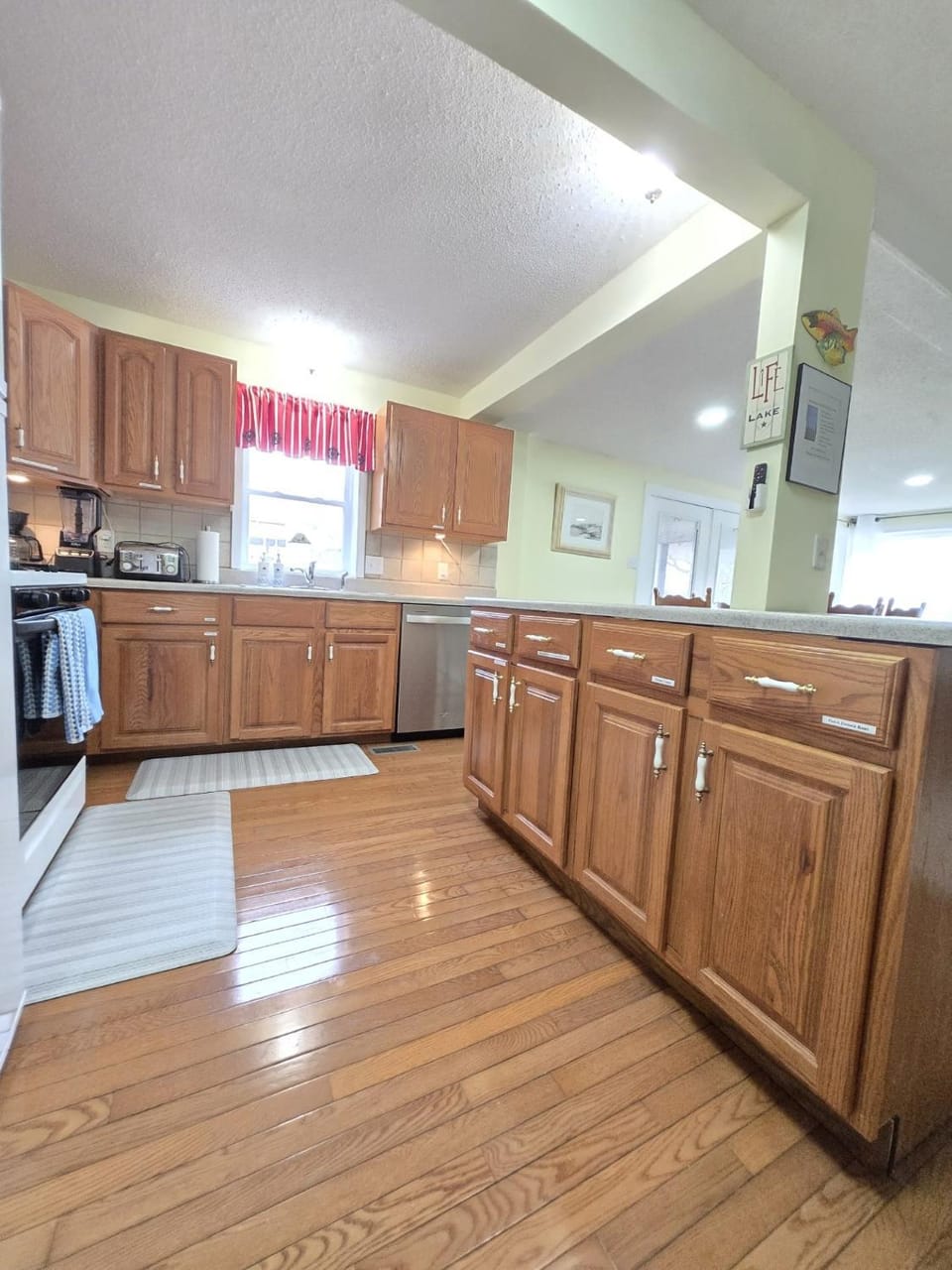 Kitchen or kitchenette, kitchen