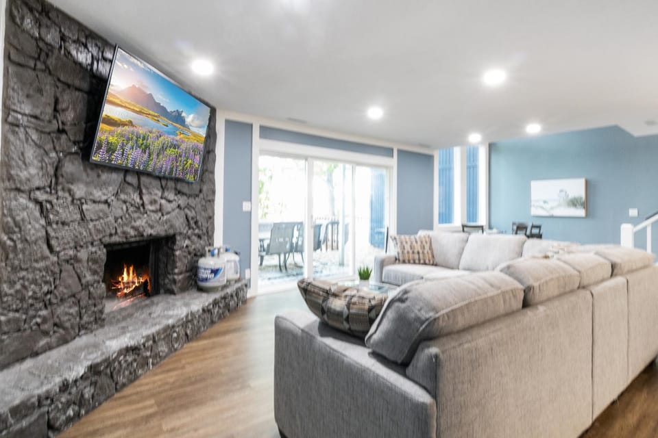 TV and multimedia, Living room, Seating area