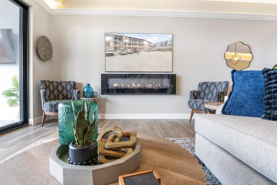 TV and multimedia, Living room, Seating area