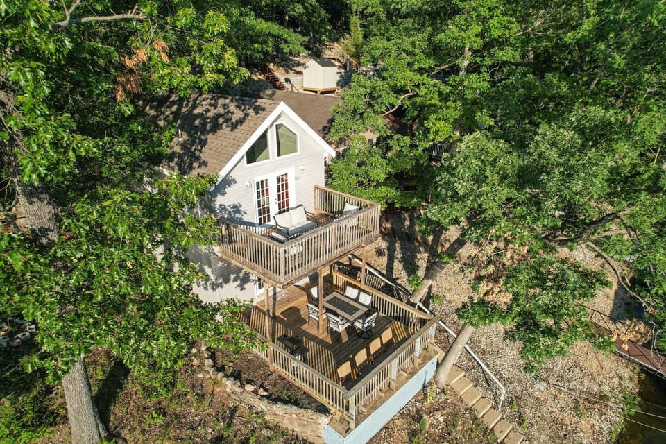 Property building, Day, Bird's eye view