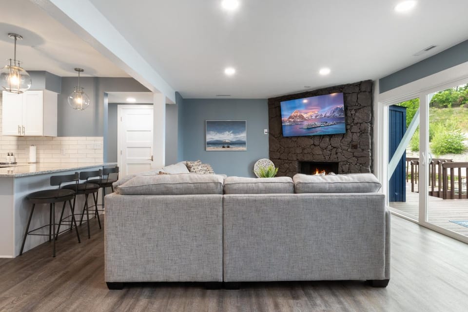 TV and multimedia, Living room, Seating area