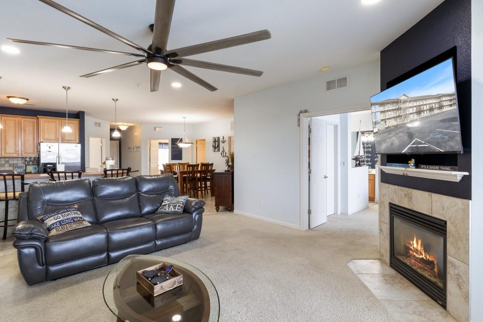 TV and multimedia, Living room, Seating area