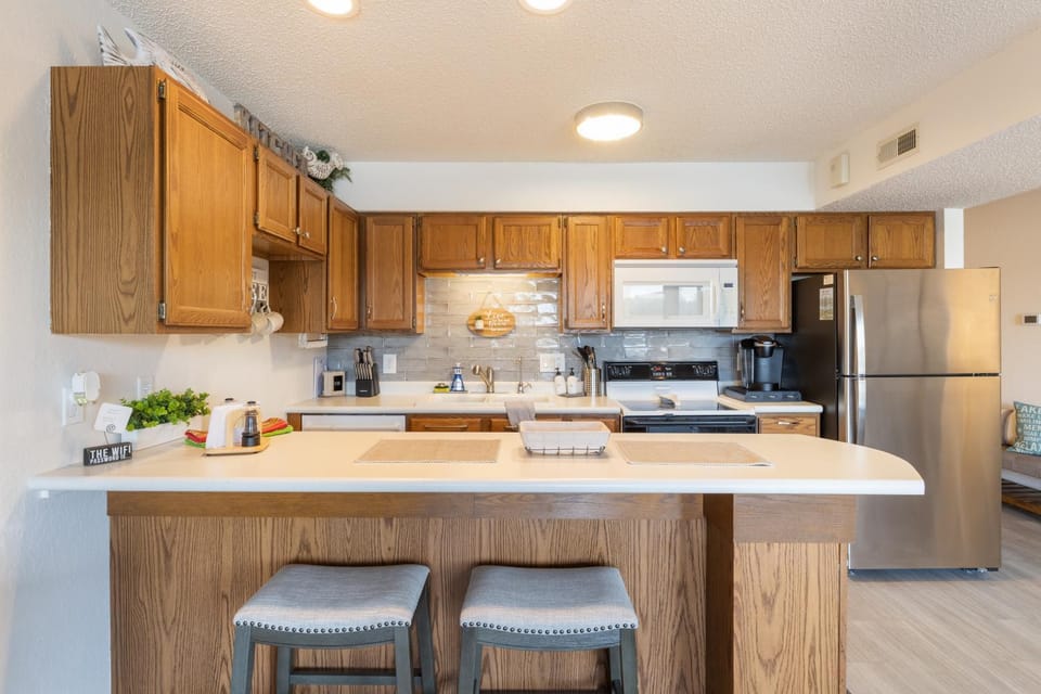 Kitchen or kitchenette, kitchen