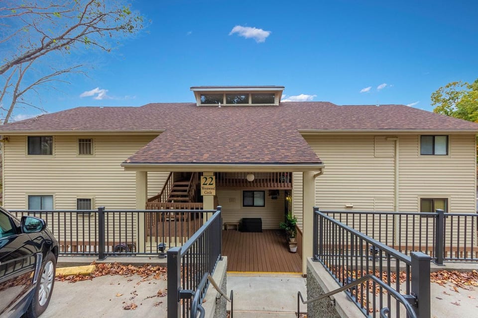 Property building, Day