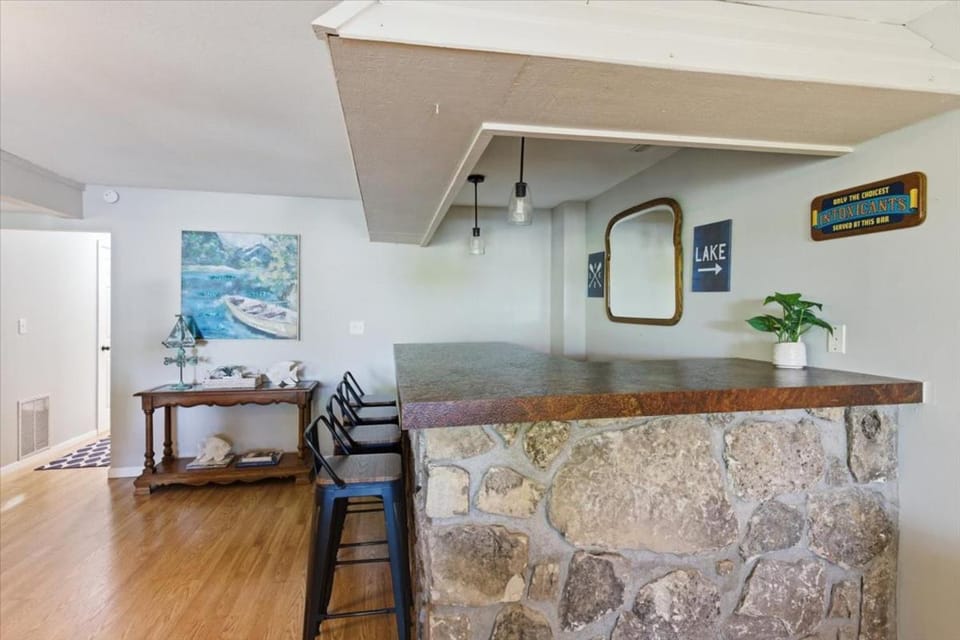 Kitchen or kitchenette, kitchen