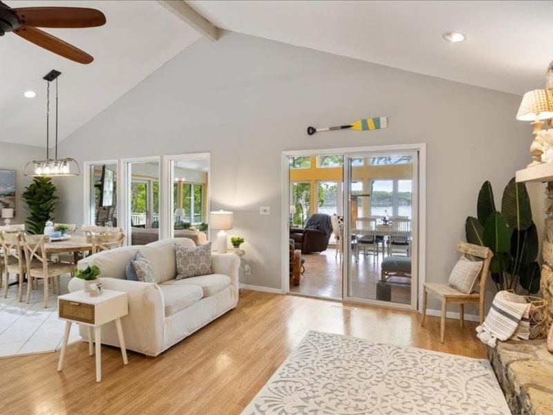 Living room, Seating area, Dining area