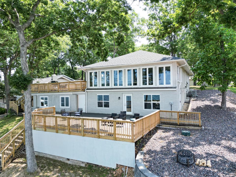 Property building, Day, Garden