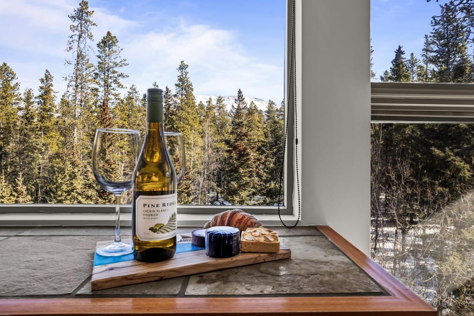 View (from property/room), Food and drinks