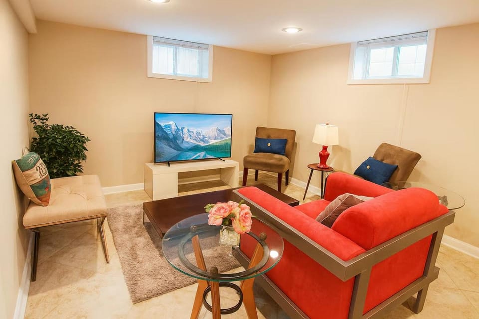 Communal lounge/ TV room, TV and multimedia, Living room, Seating area