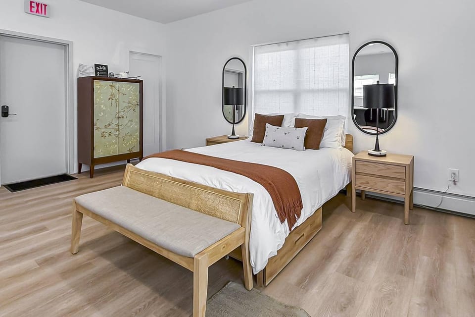 Harbor Haven, Apt #1 - Studio Apartment in Stamford