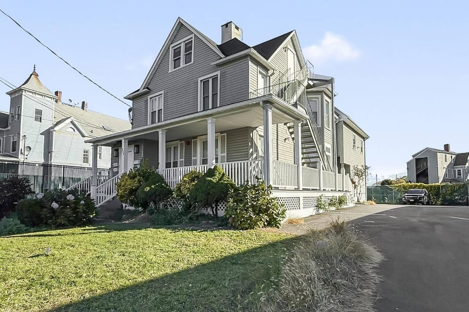 Harbor Haven, Apt #1 - Studio Apartment in Stamford