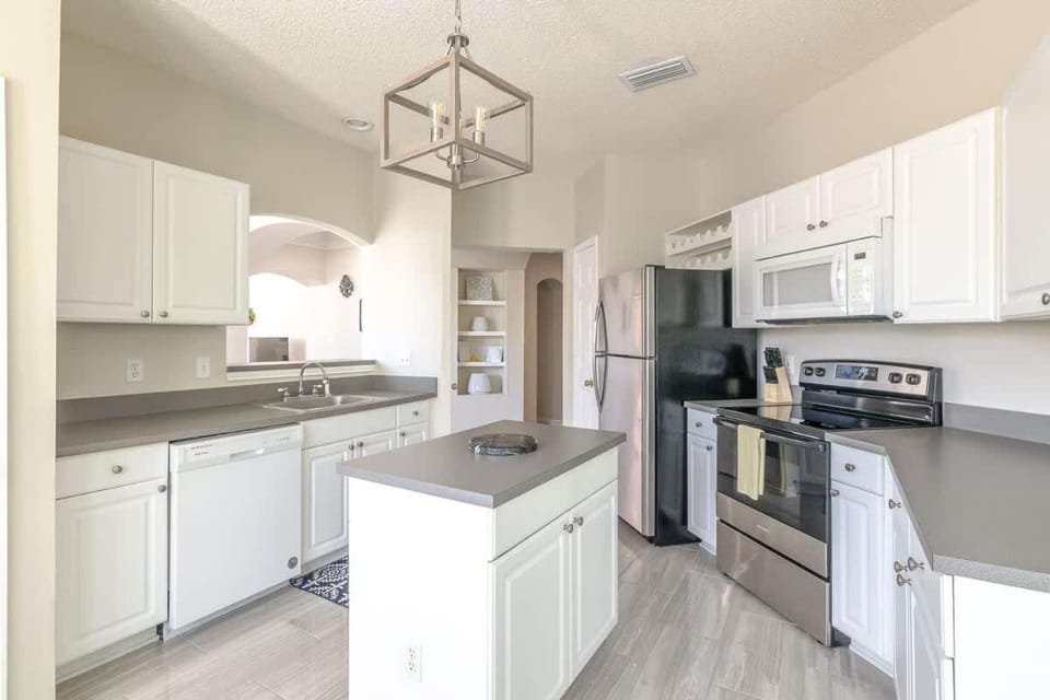 Kitchen or kitchenette, kitchen
