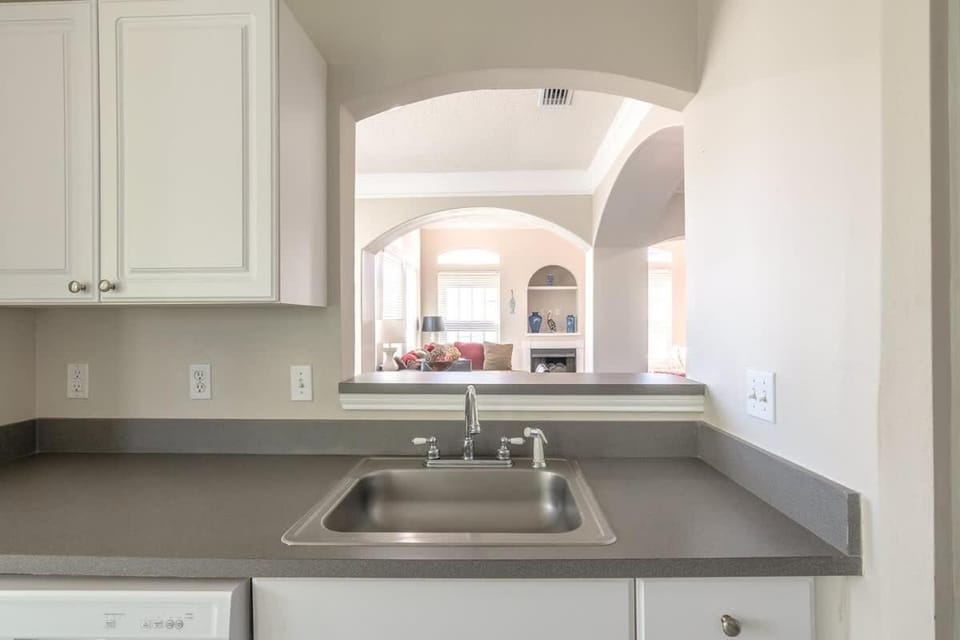 Kitchen or kitchenette, kitchen