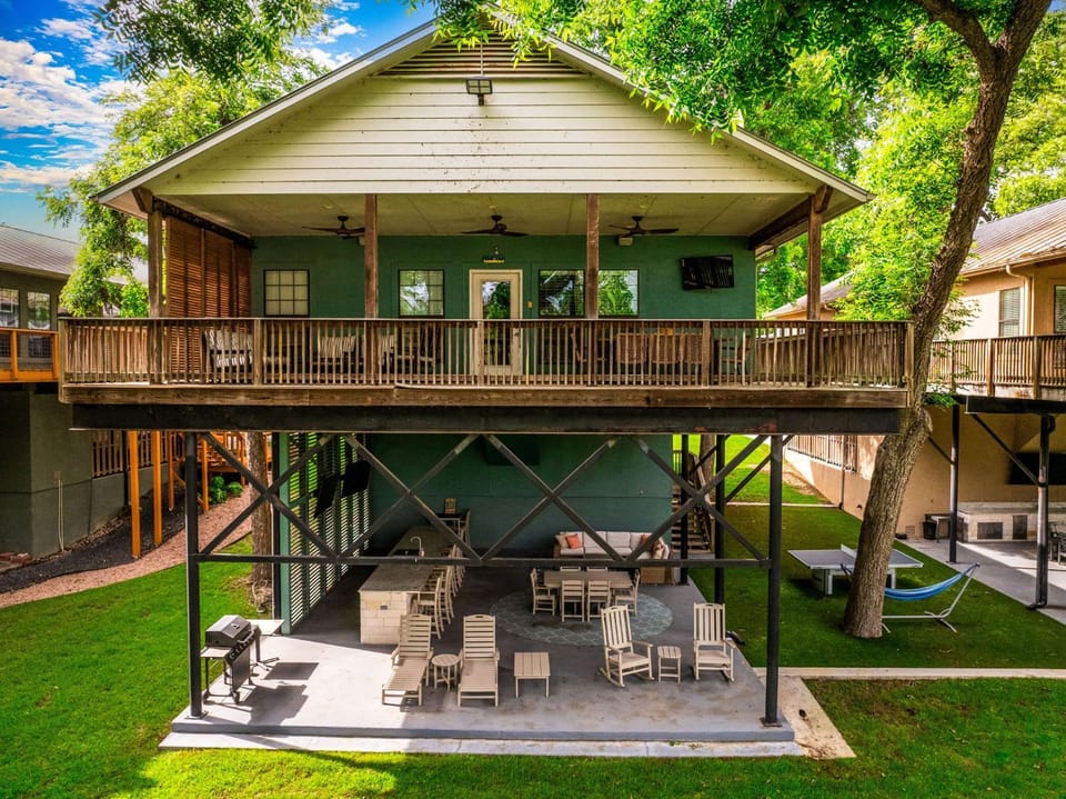 Lakefront Home Private Dock Firepit Sleeps 12 House in McQueeney
