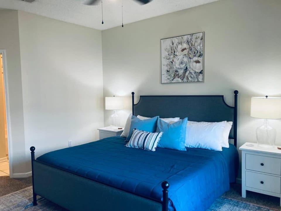 Bed, Bedroom