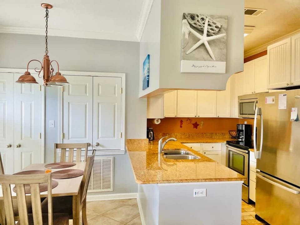 Kitchen or kitchenette, kitchen